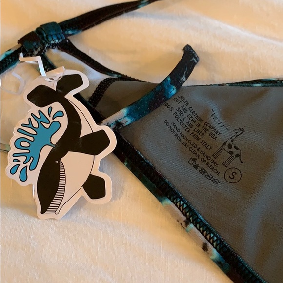 New with tags JOLYN printed vent top - Picture 2 of 2